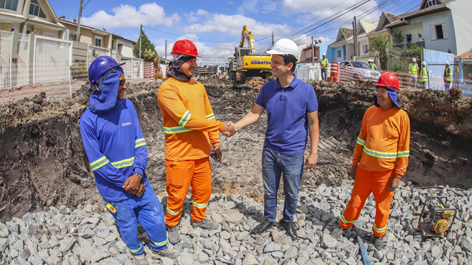 Eduardo Pimentel acompanha avanço nas obras do Novo Inter 2 de Curitiba