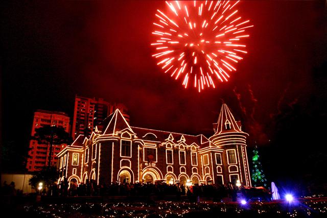 Evento do mundo bruxo comemora o Natal do Ministério da Magia Paraná no  Souq Curitiba - Gazeta de Pinheiros