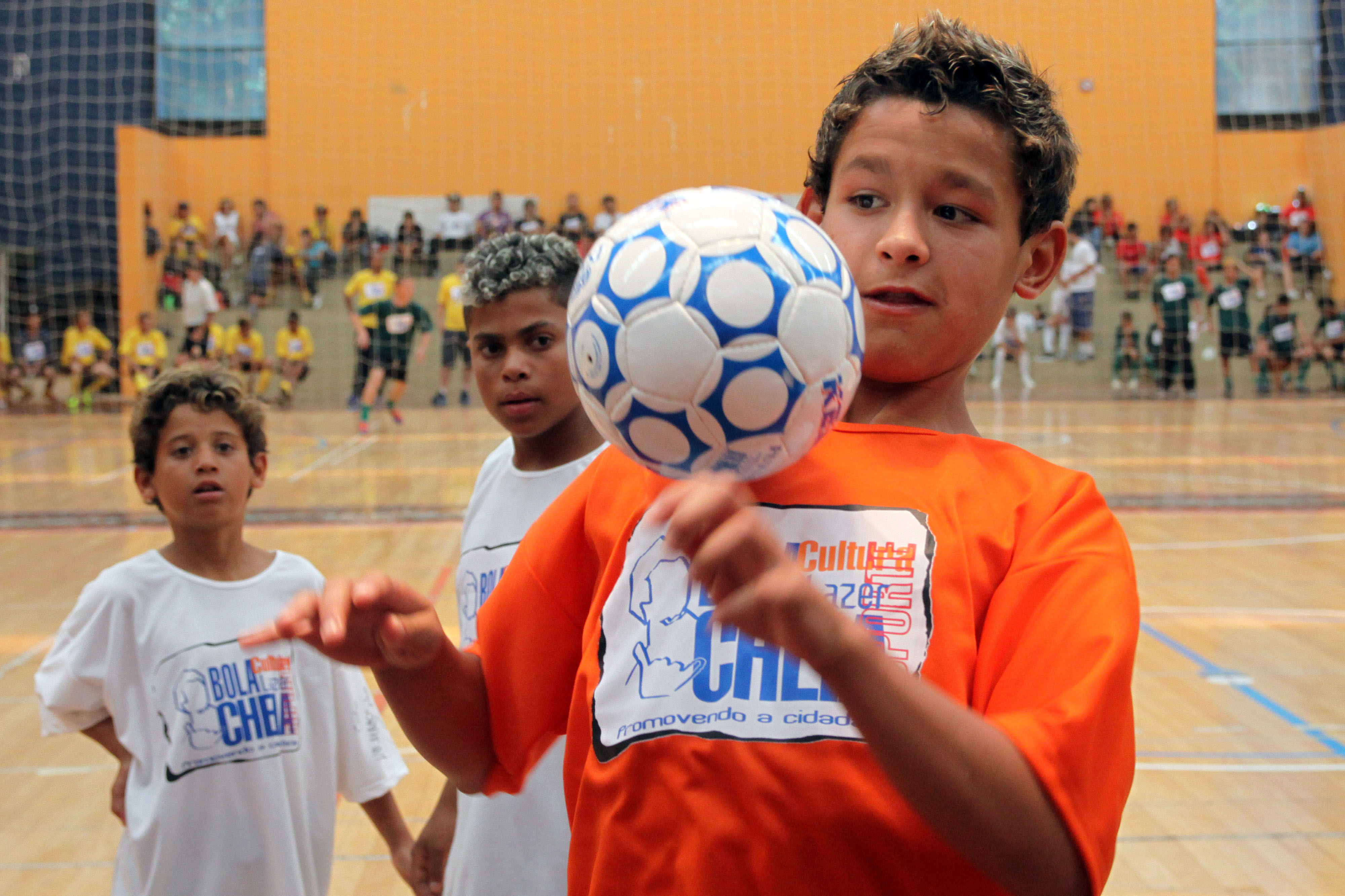 Bola Cheia é goleada contra as drogas - Prefeitura de Curitiba