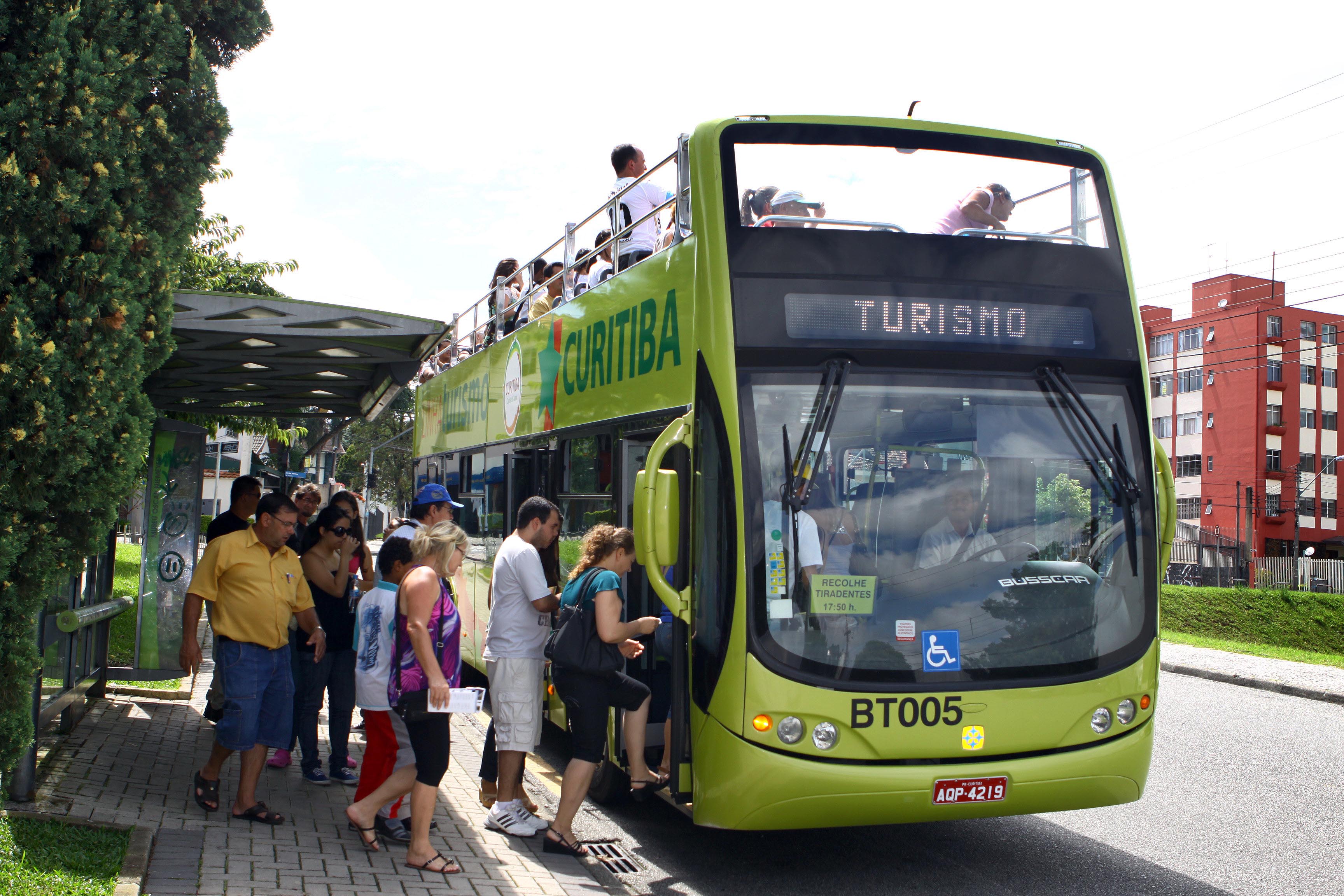 Quantas Pessoas Cabem Em Um Onibus De Turismo