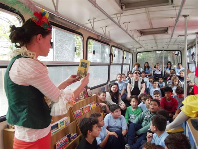Em outubro, cinco mil estudantes de escolas municipais de Curitiba conhecerão o projeto O Mundo Mágico de Catarina - Uma Viagem Encantada pela Imaginação.
Foto:Divulgação