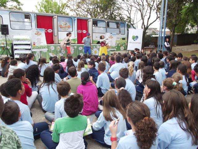 Em outubro, cinco mil estudantes de escolas municipais de Curitiba conhecerão o projeto O Mundo Mágico de Catarina - Uma Viagem Encantada pela Imaginação.
Foto:Divulgação