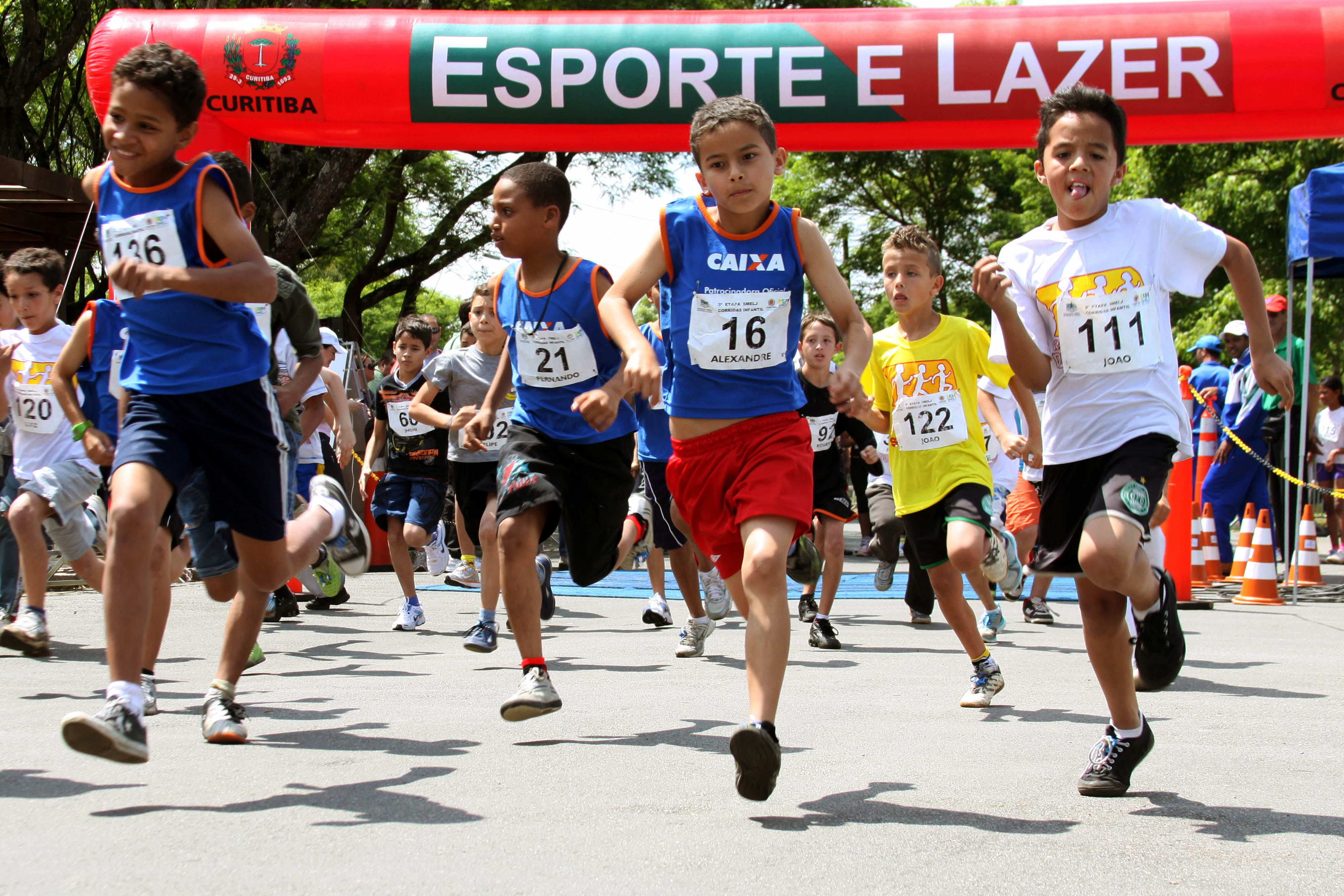 Domingo, 17, com Torneios e Corrida de Rua - Avelar Esportes