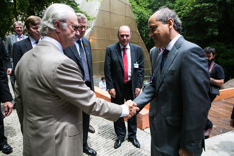 Prefeito Gustavo Fruet recebe o Rei Carlos XVI Gustavo da Suécia.
Foto: Maurilio Cheli/SMCS