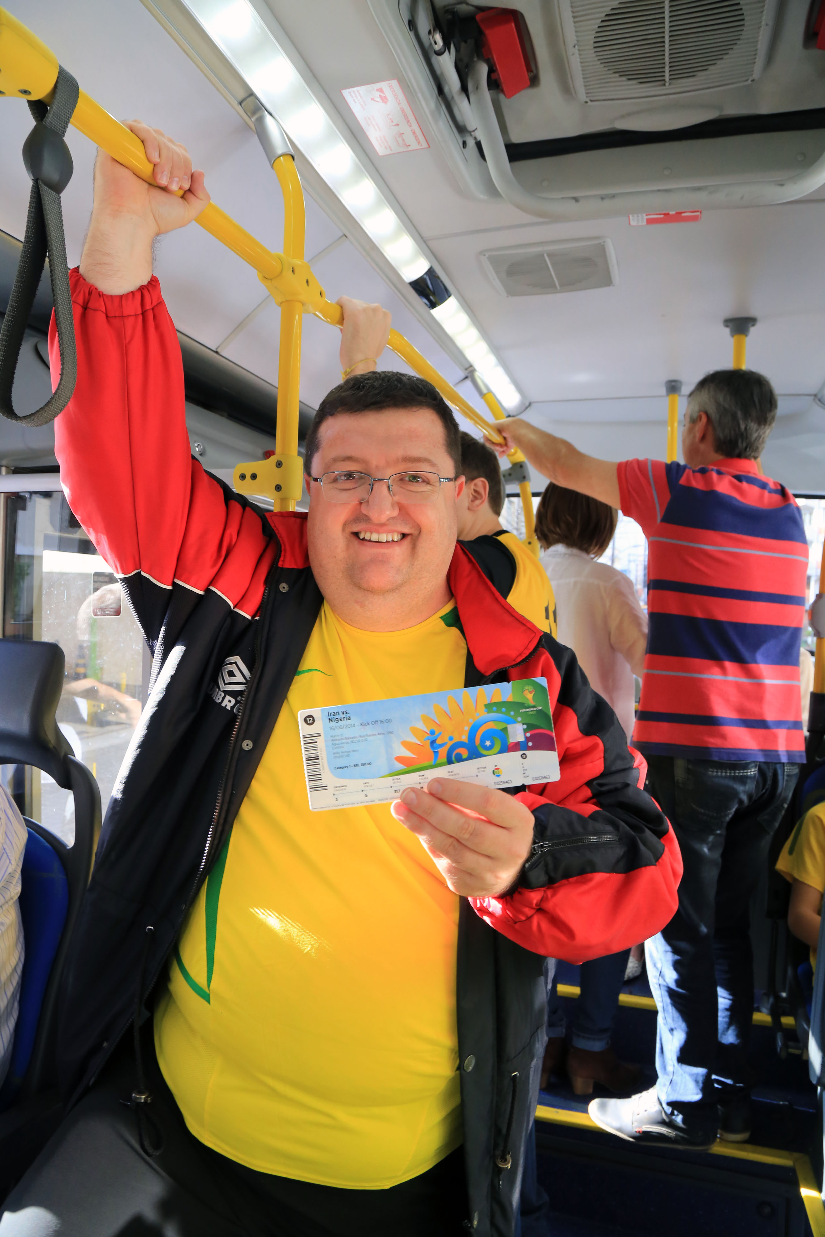 Em dias de jogos, ônibus irão transportar usuário de cadeira de rodas até a  Arena - Prefeitura de Curitiba