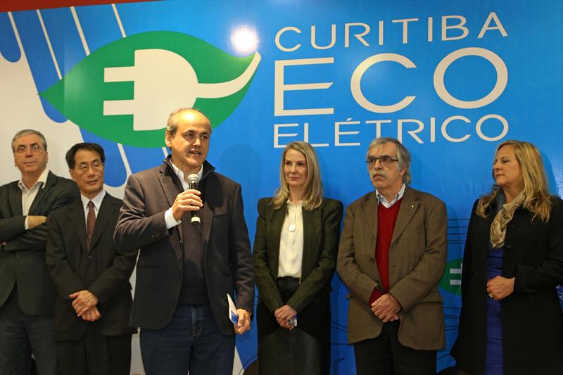 No dia mundial do Meio Ambiente, comemorado nesta quinta-feira (05), a Prefeitura de Curitiba dá início à operação do Ecoelétrico, projeto que inclui veículos puramente elétricos na frota pública da cidade.
Foto: Luiz Costa/SMCS