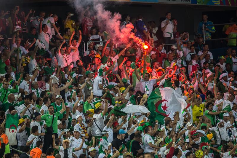 Torcida da Argélia foi o ponto alto no último jogo da Copa em