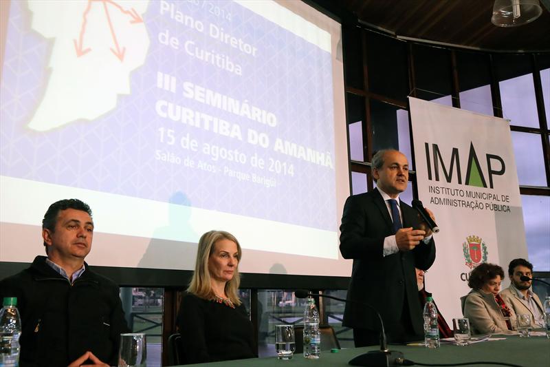Seminário debate desafios da revisão do Plano Diretor de Curitiba.
Curitiba, 15/08/2014
Foto: Valdecir Galor/SMCS