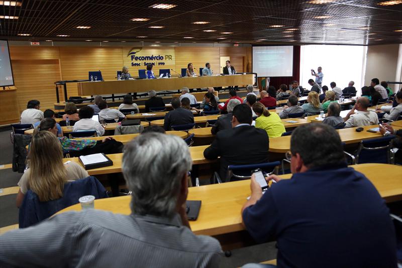A revisão do Plano Diretor de Curitiba foi tema de uma oficina realizada nesta quarta-feira (5) pelo Conselho Municipal do Emprego e Relações do Trabalho de Curitiba (CMERT).
Foto: Jaelson Lucas/SMCS