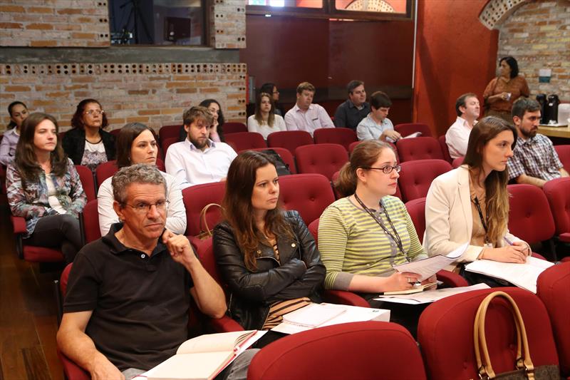 Workshop sobre o Plano Diretor de Curitiba, para Jornalistas no IPPUC.
Curitiba, 05/11/2015
Foto:Cesar Brustolin/SMCS