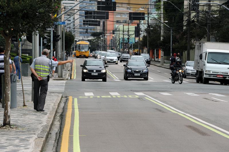 O número de mortes decorrentes de acidentes de trânsito em Curitiba voltou a cair em 2014, em relação ao ano anterior.
Foto: Everson Bressan/SMCS