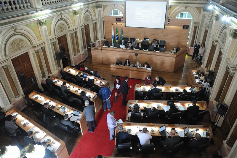 A Câmara Municipal de Curitiba aprovou por unanimidade na manhã desta terça-feira (6), em primeira votação, a íntegra do projeto de revisão do Plano Diretor de Curitiba.
Curitiba, 06/10/2015-
Foto: Everson Bressan/SMCS