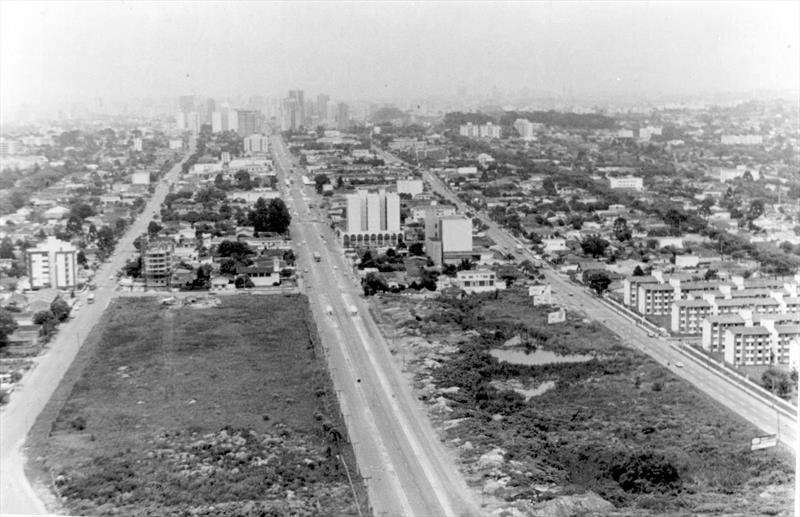 Sistema viário organizou a cidade e induziu o desenvolvimento de Curitiba.
Foto: Divulgação