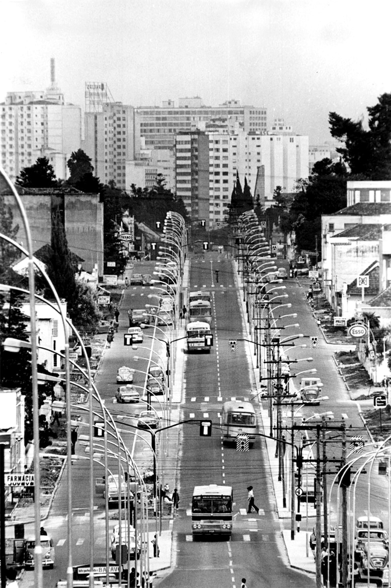 Sistema viário organizou a cidade e induziu o desenvolvimento de Curitiba
Curitiba, 1973
Foto: IPPUC