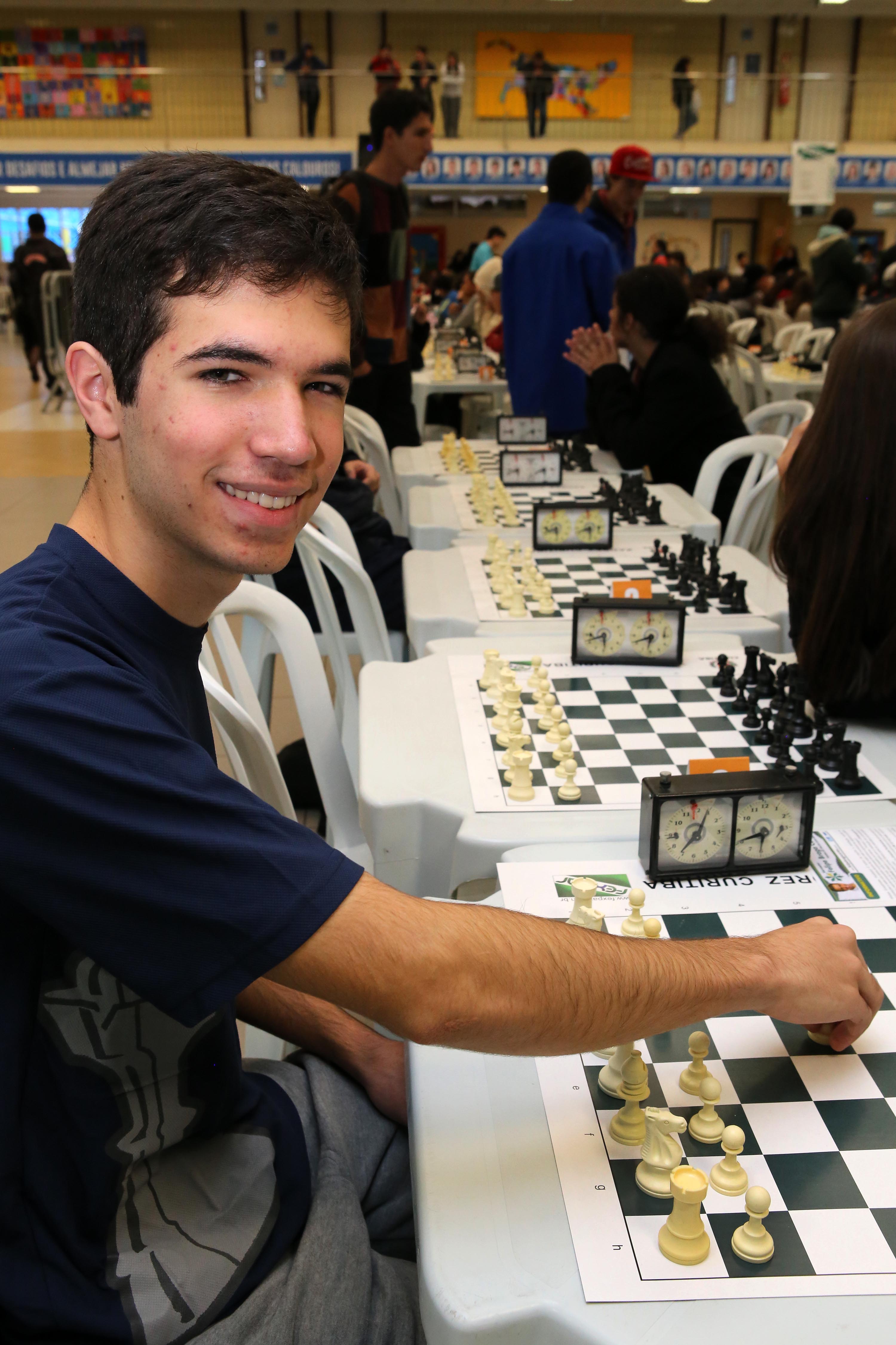 3ª Etapa da 1ª Copa Curitiba de Xadrez reuniu 800 competidores - Prefeitura  de Curitiba