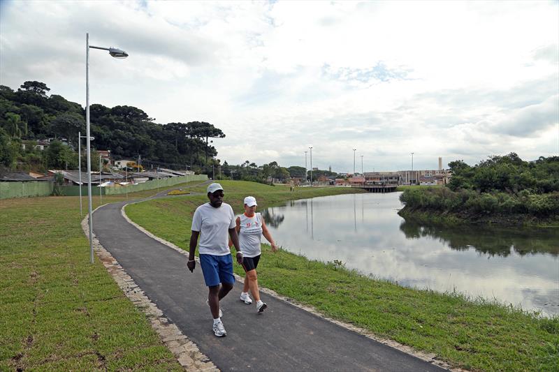 Curitiba ganhou desde 2013 três vezes mais áreas de conservação do que nos 20 anos anteriores.
 - Na imagem, o Parque Guairacá, no bairro Fazendinha.
Foto: Luiz Costa/SMCS