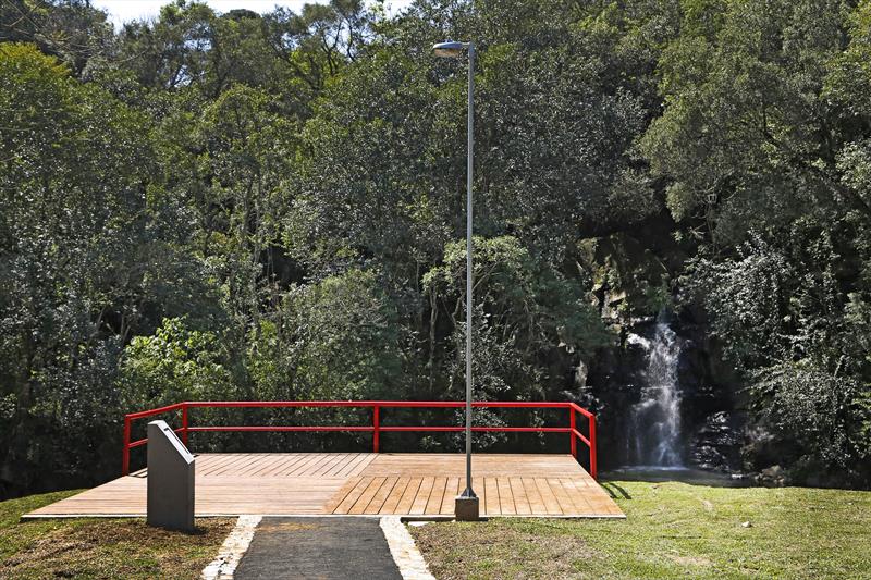 Curitiba ganhou desde 2013 três vezes mais áreas de conservação do que nos 20 anos anteriores.
 - Na imagem, o parque Vista Alegre.
Foto: Luiz Costa/SMCS