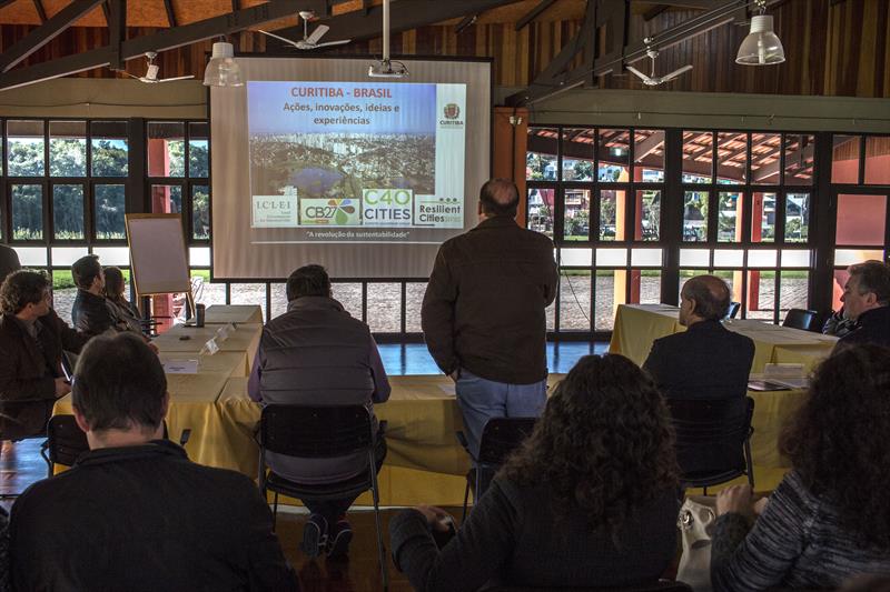 Prefeito Gustavo Fruet divulga resaultado inventário de emissões de gases do efeito estufa.
Foto: Maurilio Cheli/SMCS