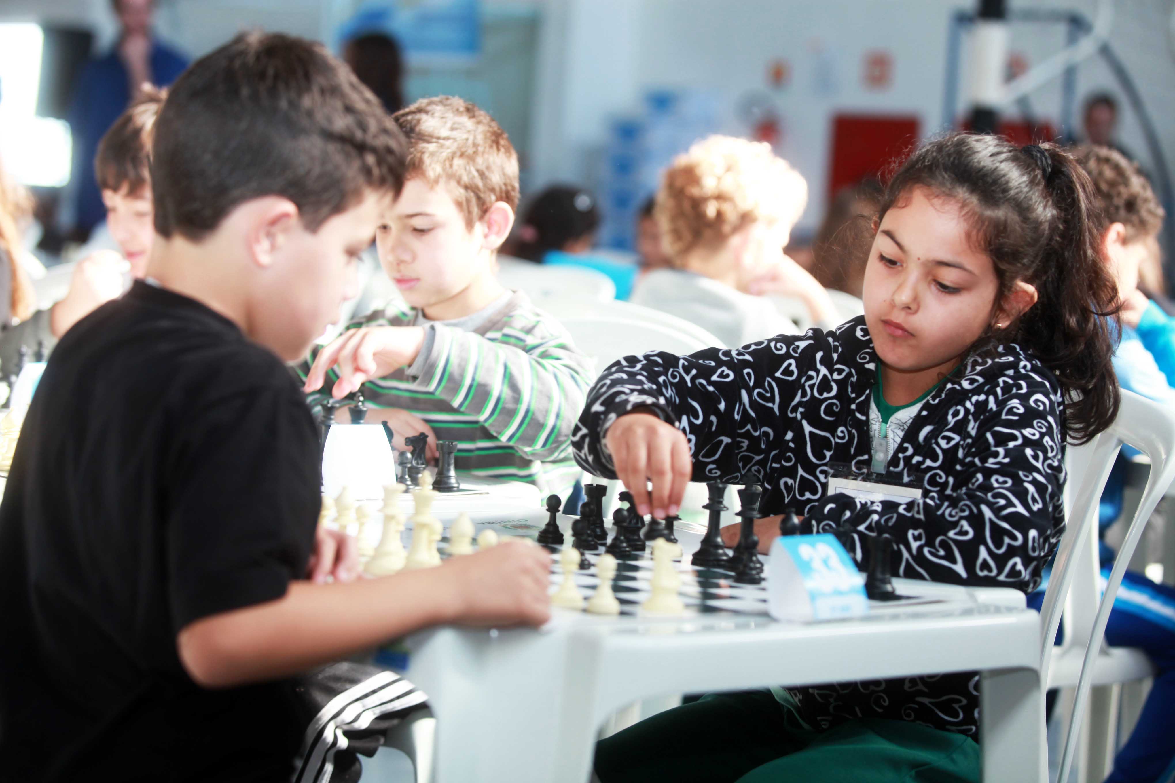 Evento de xadrez reúne cerca de dois mil alunos da rede municipal