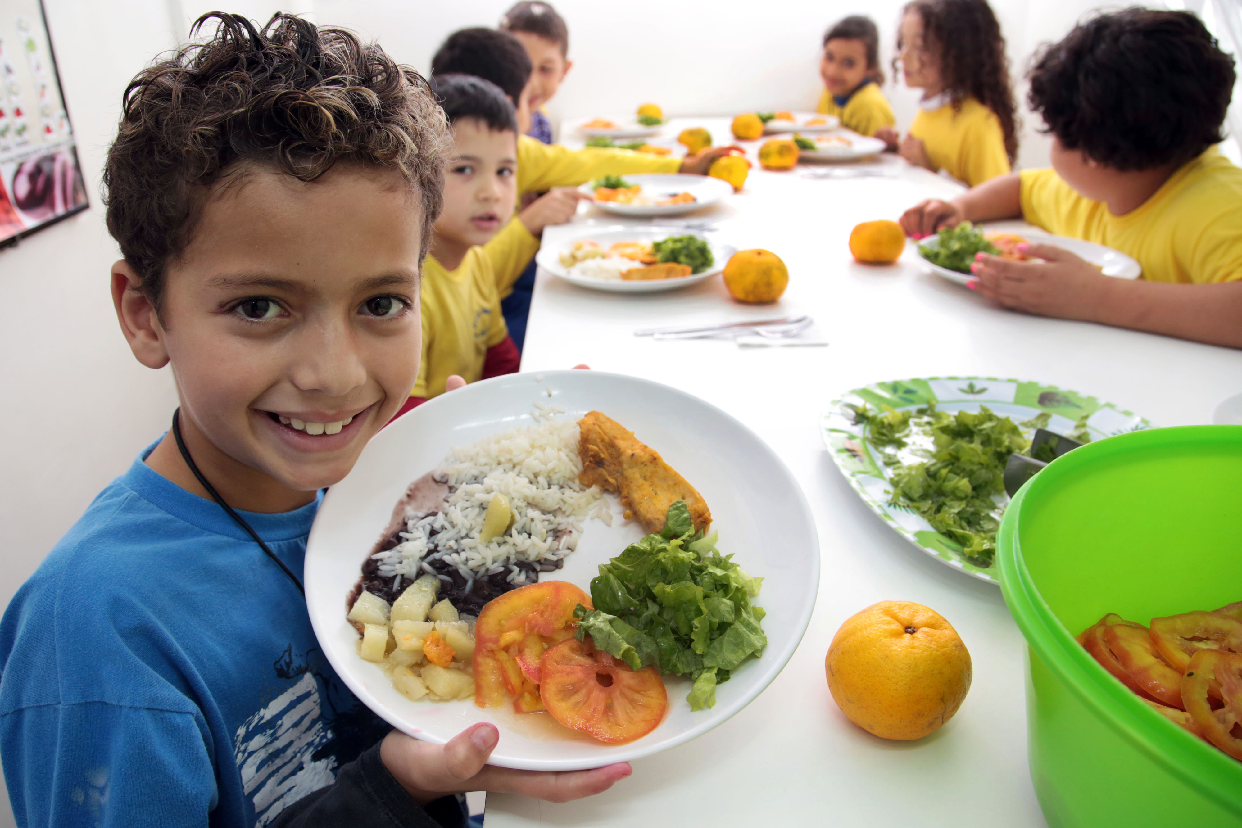 Atendimento a estudantes com restrições alimentares