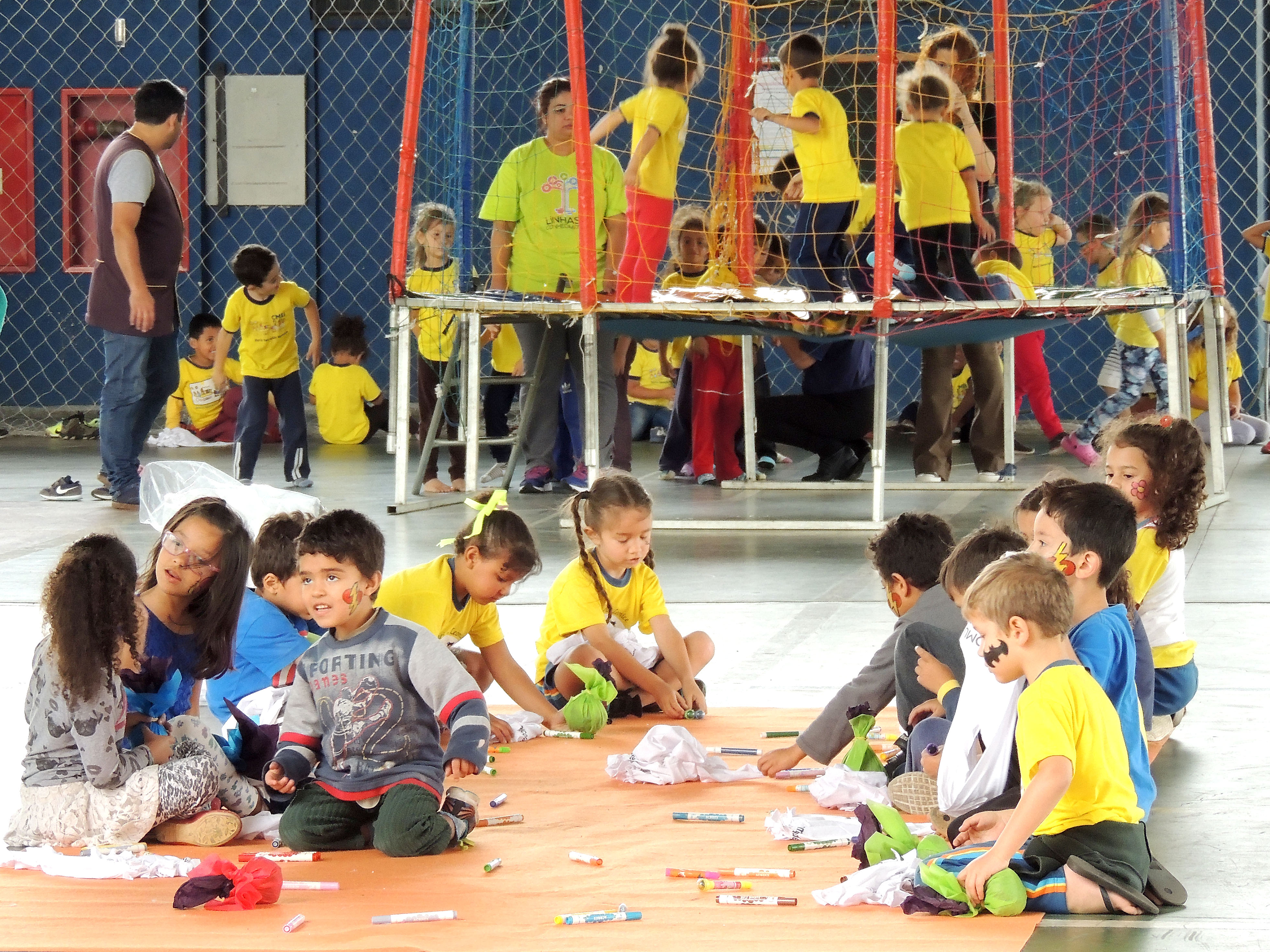 Crianças participam de Jogos da Amizade - Prefeitura de Curitiba