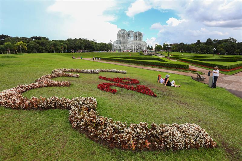 Jardim Botânico e Ópera de Arame são os pontos mais visitados por  passageiros - Prefeitura de Curitiba