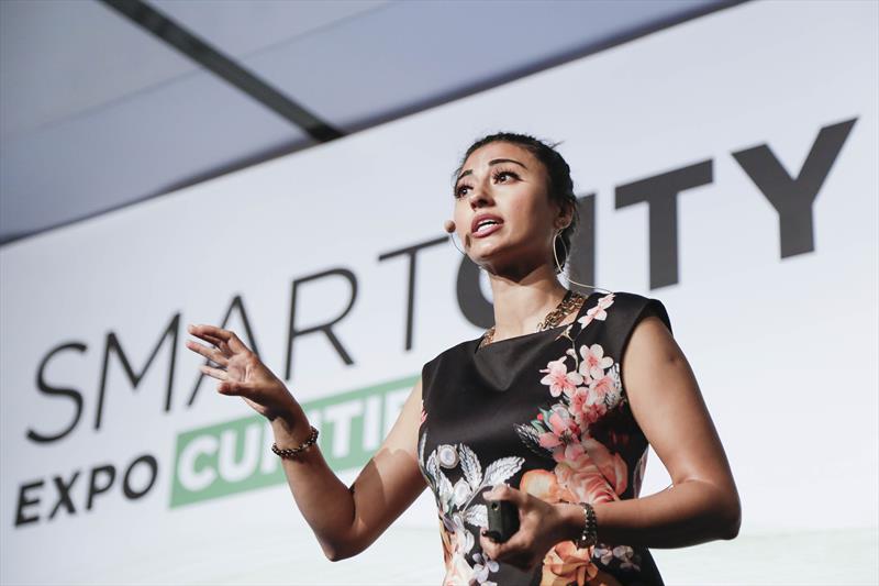 Palestra de Tia Kansara, fundadora da KansaraHackney, consultoria internacional que desenvolve soluções para problemas urbanos, no Smart City, na Expo Renault Barigui. Curitiba, 01/03/2018. Foto: Pedro Ribas/SMCS