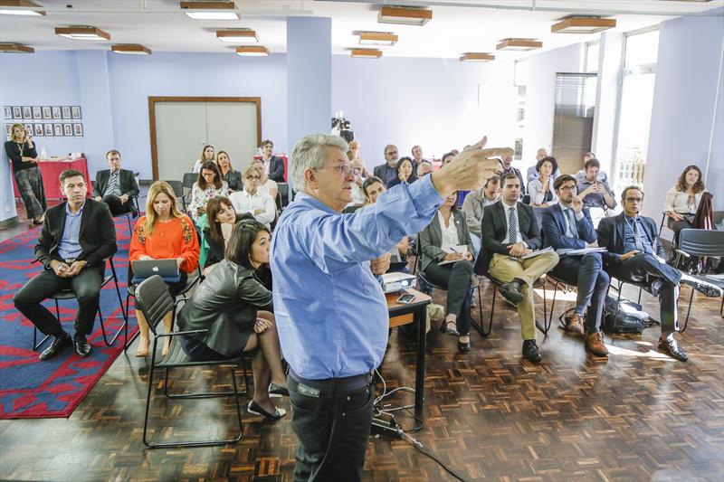 Agência Francesa de Desenvolvimento apresenta novos projetos, durante workshop na Prefeitura Municipal de Curitiba. Curitiba, 25/04/2018. Foto: Pedro Ribas/SMCS