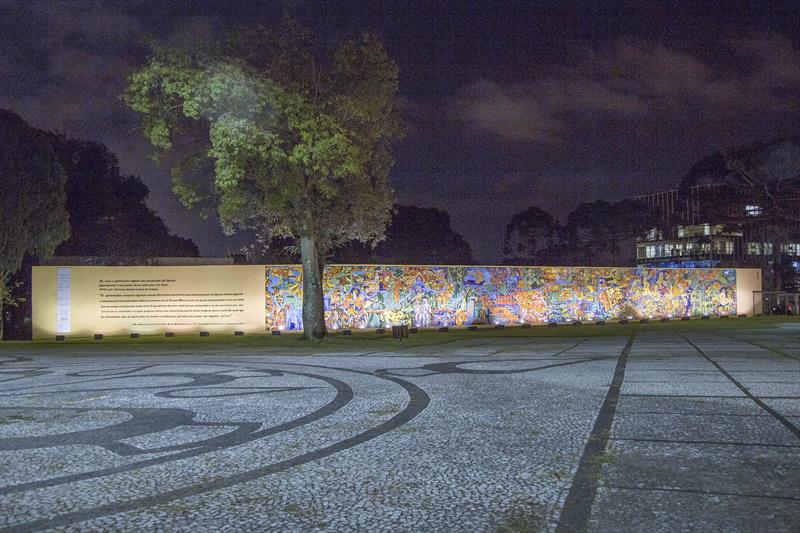 Painel do Rogério Dias, na Praça Rio Iguaçu, no Centro Cívico. Curitiba, 23/05/2018. Foto: Pedro Ribas/SMCS