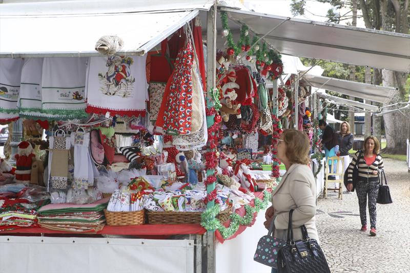 Feira de Natal na Praça Santos Andrade.
Curitiba, 26/11/2018
Foto:Cesar Brustolin/SMCS