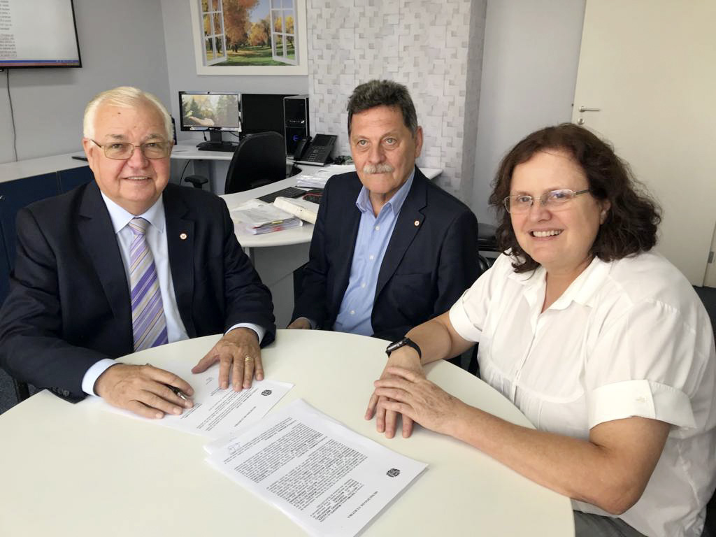 Prefeitura firma contrato com Hospital Evangélico Mackenzie