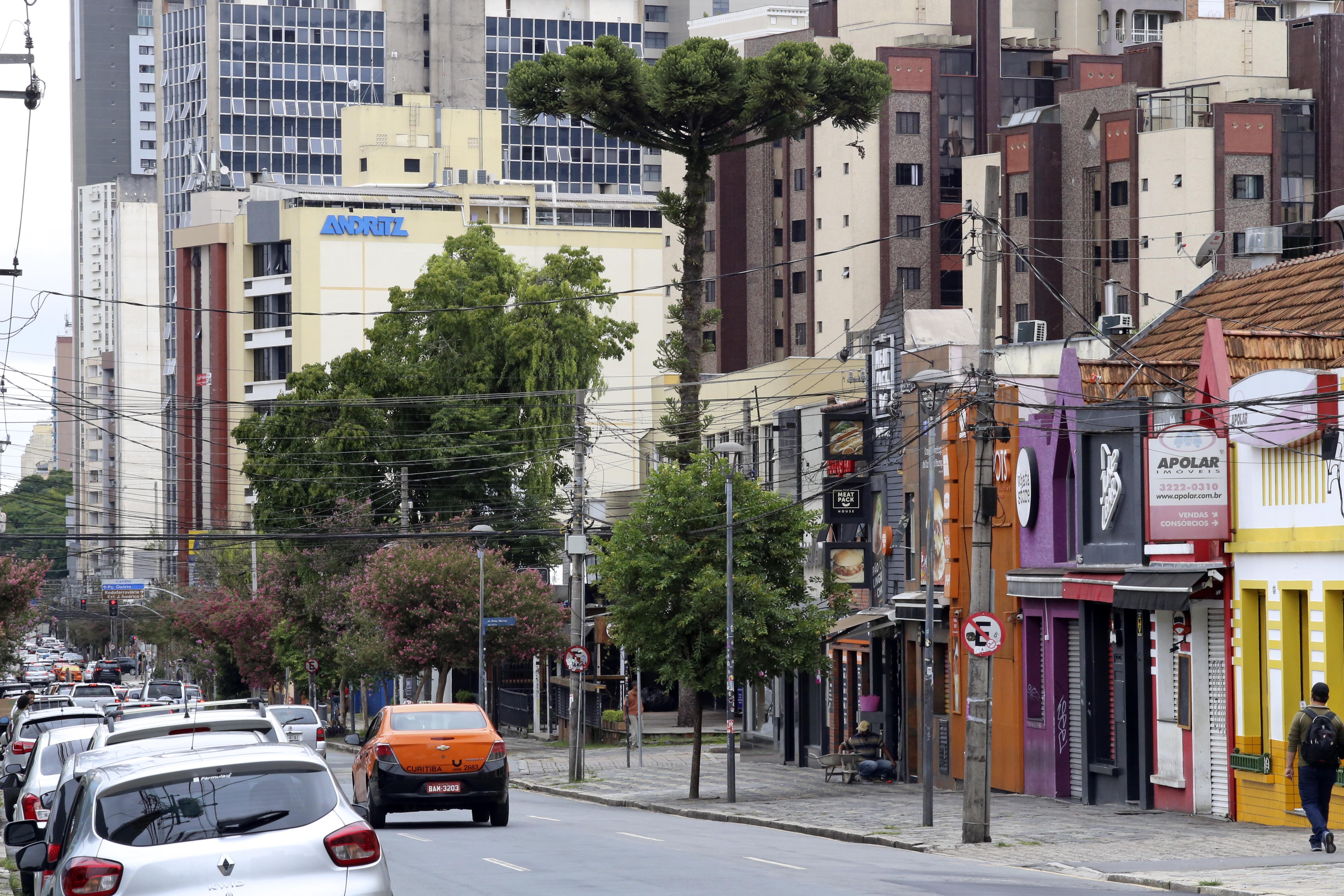 Bar Yabaiya se localiza na Rua Trajano Reis em Curitiba..gastando