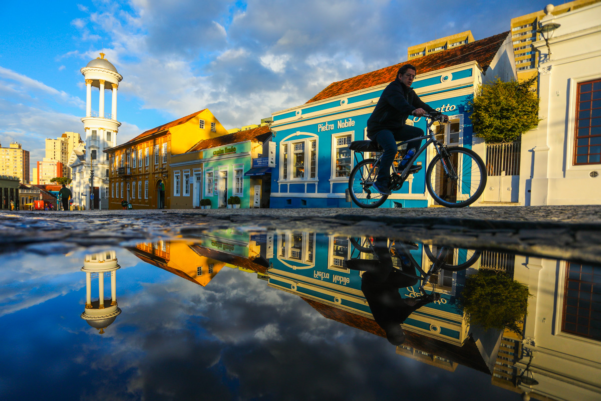 O que conhecer no Setor Histórico de Curitiba e ir de bicicleta?