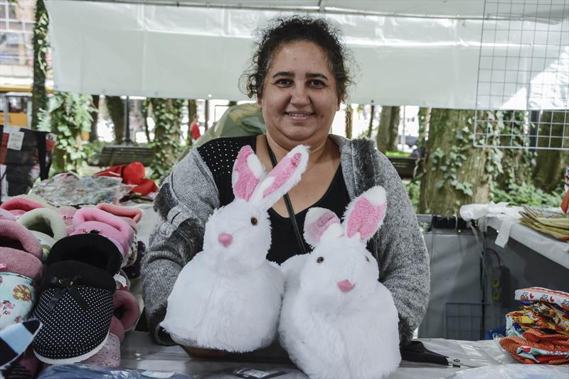 Feira de Páscoa começa nesta quarta (29) nas praças Osório e Santos Andrade  - RIC Mais