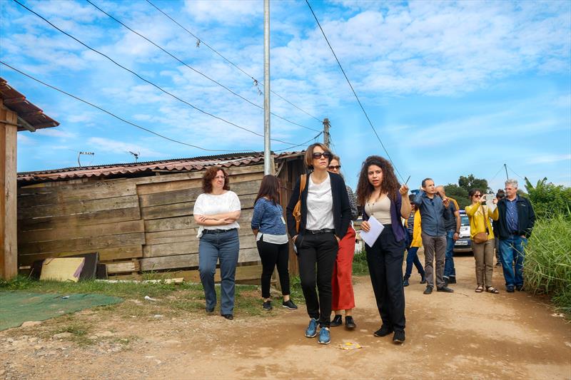 Técnicos da Agência Francesa de Desenvolvimento, realizaram uma visita técnica na Vila 29 de Outubro, no Caximba e em obras da Linha Verde Norte.
Curitiba, 22/05/2019.
Foto: Rafael Silva