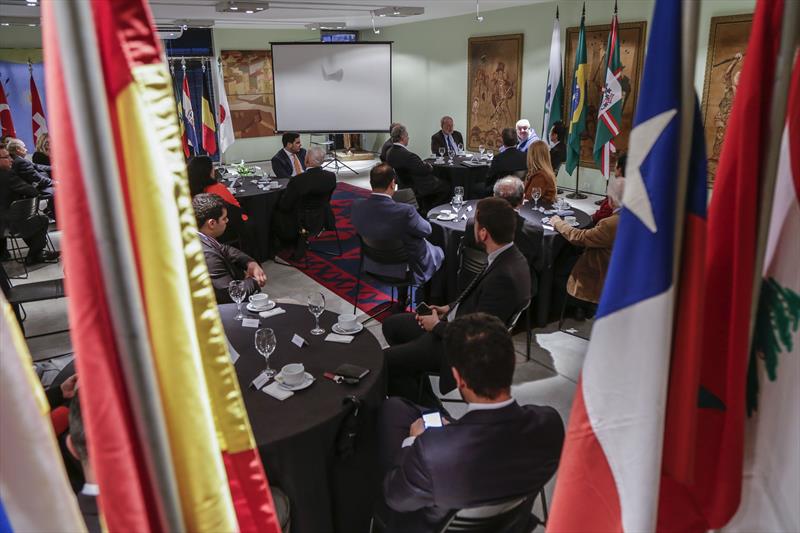 Prefeito Rafael Greca, recebe cônsules de diversos países para renovar os laços com a comunidade internacional. Curitiba, 23/05/2019. Foto: Pedro Ribas/SMCS