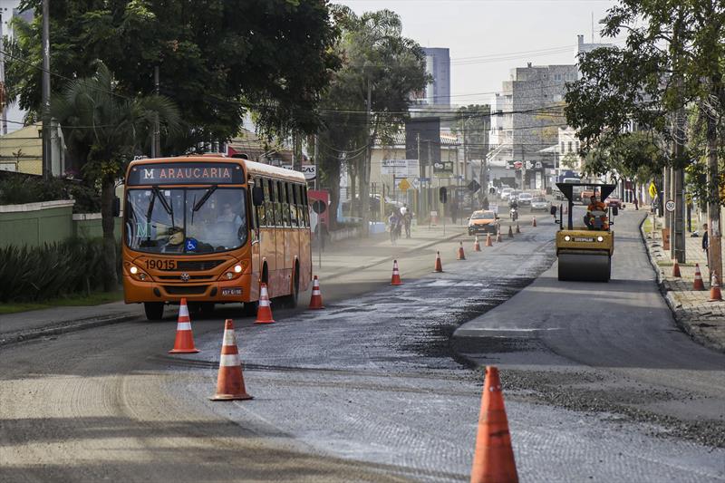 Obras de pavimentação da Rua João Bettega, no Portão. 
Foto: Pedro Ribas/SMCS
