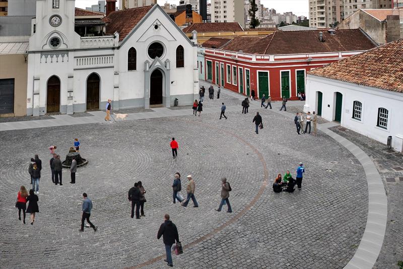 Prefeitura começa obras de transformação na Voluntários da Pátria, São Francisco e Largo da Ordem.