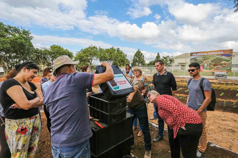 Dia de Campo no Espaço da Futura Fazenda Urbana localizada na Av. Maurício Fruet ao lado do Mercado Regional do Cajuru - Curitiba, 29/07/2019 - Foto: Daniel Castellano / SMCS