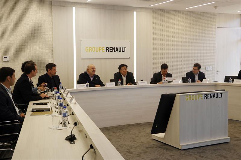 Prefeito Rafael Greca é recebido na fábrica da Renault em Curitiba pelo presidente Ricardo Gondo. Curitiba, 31/07/2019. Foto: Lucilia Guimarães/SMCS
