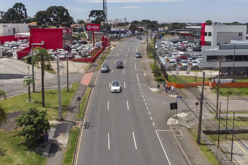 A cada hora, 35 motoristas desrespeitam o limite de velocidade em Curitiba. Foto: Pedro Ribas/SMCS