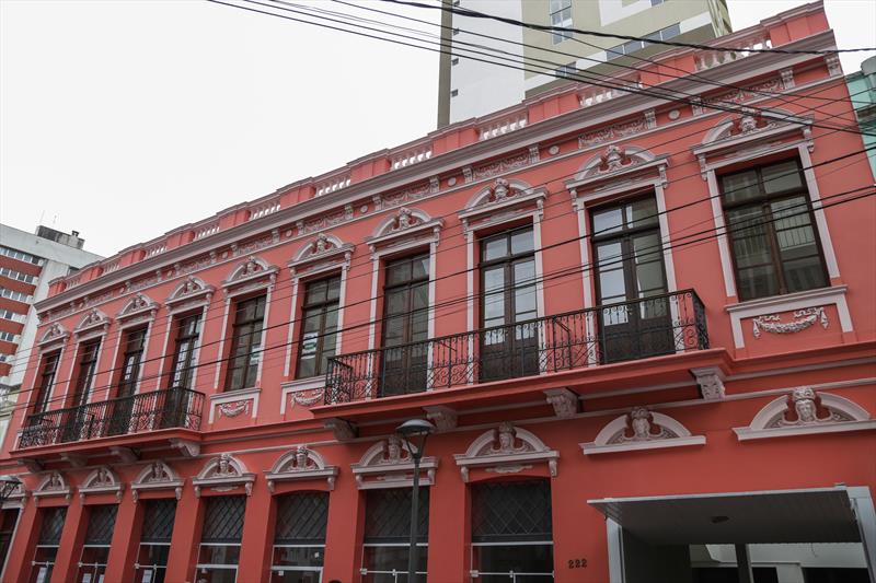 Fachada do edifício Primus recuperada, integra o Programa Rosto da Cidade. Curitiba, 21/08/2019. Foto: Pedro Ribas/SMCS