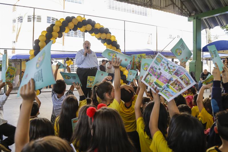 Prefeito Rafael Greca entrega o Farol do Saber e Inovação Clarice Lispector, na Escola Municipal CEI Professora Nair de Macedo. Curitiba, 29/08/2019. Foto: Pedro Ribas/SMCS