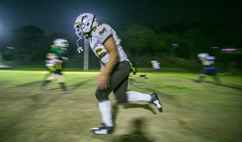 AJUDE O TIME FEMININO DE FUTEBOL AMERICANO CURITIBA LIONS