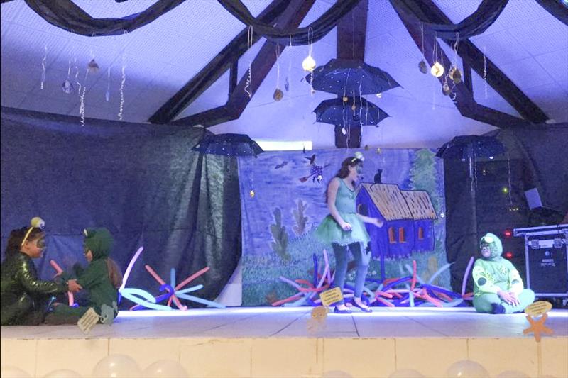 Teatro "O canto da Sereia", dos estudantes da Escola Municipal Walter Hoerner. Foto: Divulgação