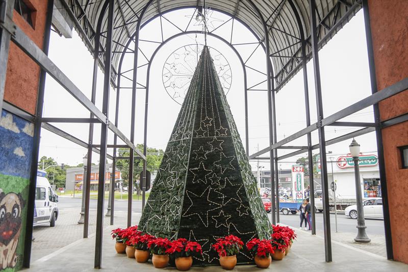 Decoração de natal na Rua da Cidadania do Fazendinha. Curitiba, 04/12/2019. Foto: Pedro Ribas/SMCS