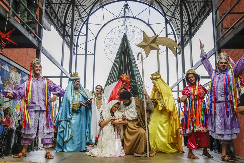 Apresentação do auto O Sentido do Natal, na Rua da Cidadania do Fazendinha. Curitiba, 04/12/2019. Foto: Pedro Ribas/SMCS