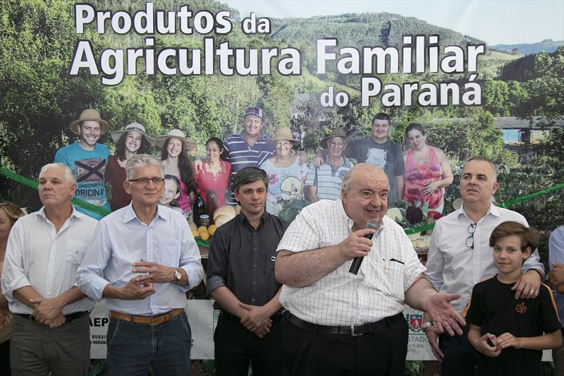 Prefeito Rafael Greca  visita a 1ª Feira da Agricultura Familiar do Paraná. Curitiba. 18/02/20202. foto: Ricardo Marajó/FAS