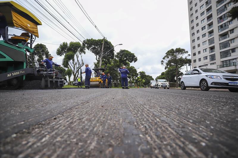 Voltar Recuperandos de Colniza realizam pavimentação das ruas da cidade ::  Agência da Notícia Mato Grosso