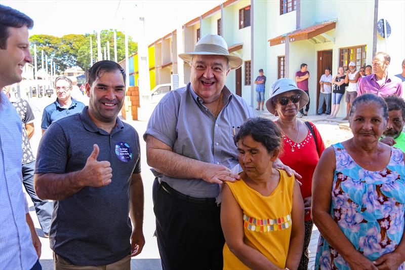 Foi realizado nesta quarta-feira (11), a entrega de unidades habitacionais no Moradias Vila Prado, bairro Prado Velho. 
Curitiba, 11/03/2020.
Foto: Rafael Silva